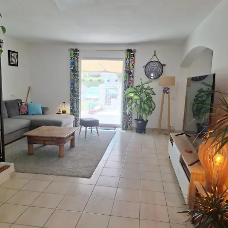 Maison De Famille A 2 Kms De La Dom wakacyjny