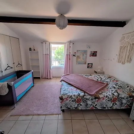 Maison De Famille A 2 Kms De La *
