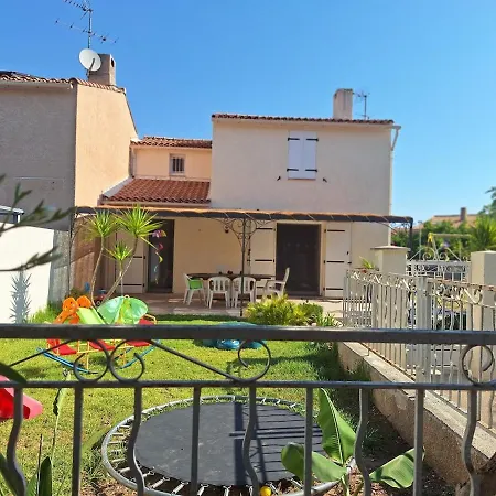 Maison De Famille à 2 Kms De La