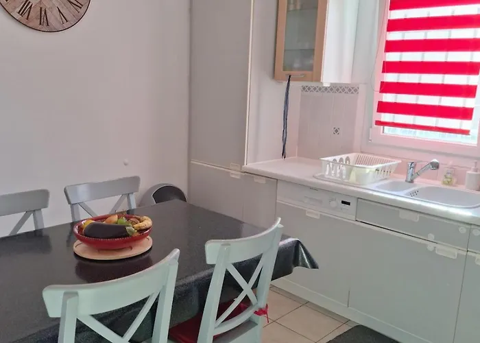 Сasa de vacaciones Maison De Famille A 2 Kms De La *