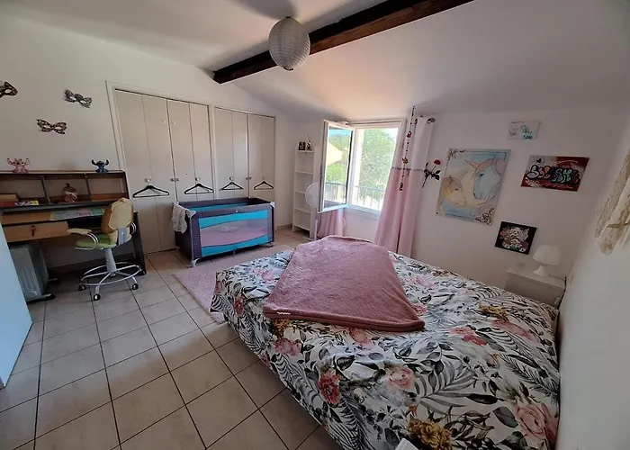 Maison De Famille A 2 Kms De La Сasa de vacaciones Le Pradet